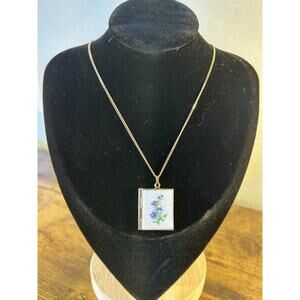 Vintage Book Locket Pendant Necklace Gold Tone Floral Enamel Blue Flowers Opens